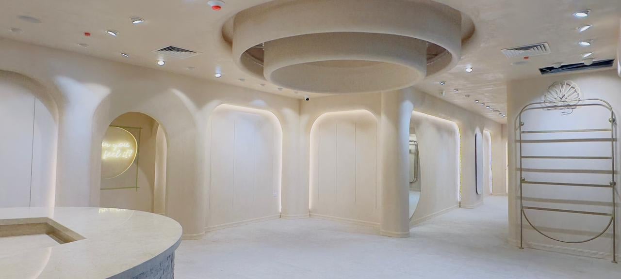 Interior comercial remodelado